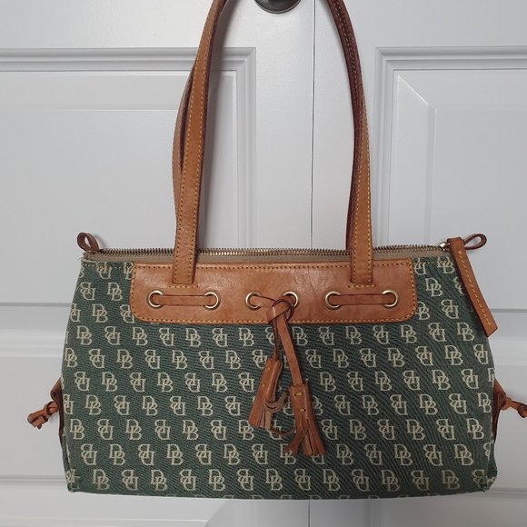 VINTAGE Dooney & Bourke classic monogram bag (EUC) - Picture 1 of 4